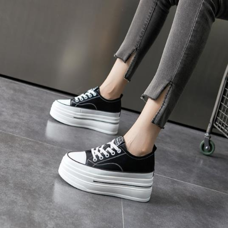 Nowe 8cm sneakersy na platform – Wedge Heeled Sneaker recenzja i cena