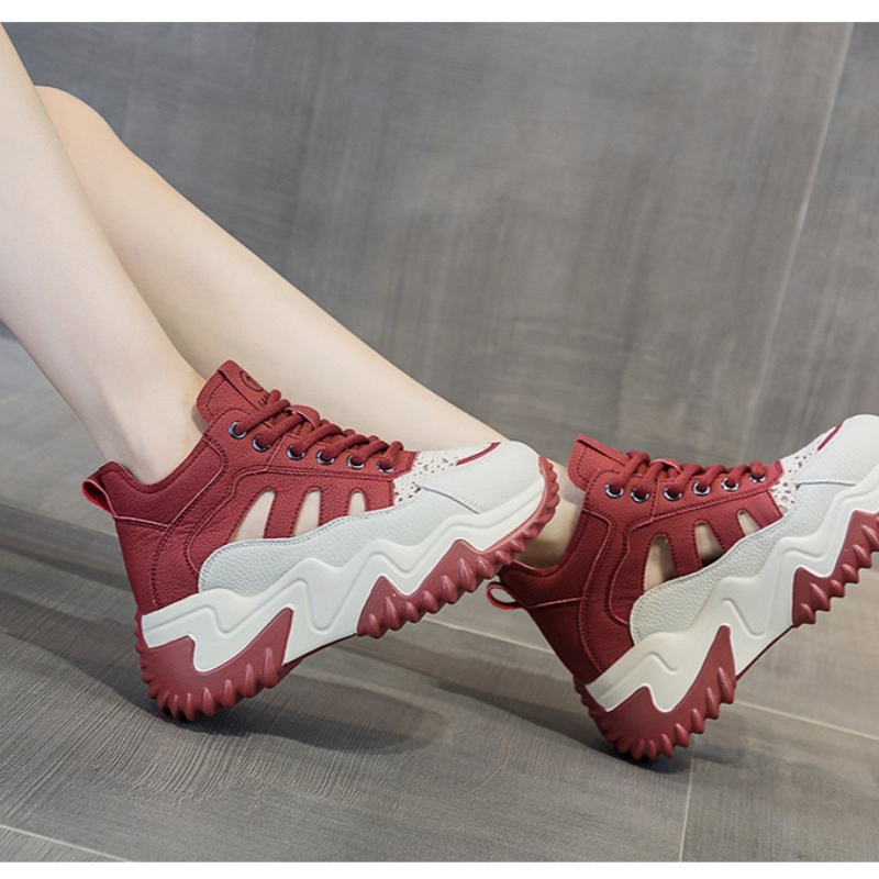 Damskie sneakersy na platformi – Wedge Heeled Sneaker recenzja i cena