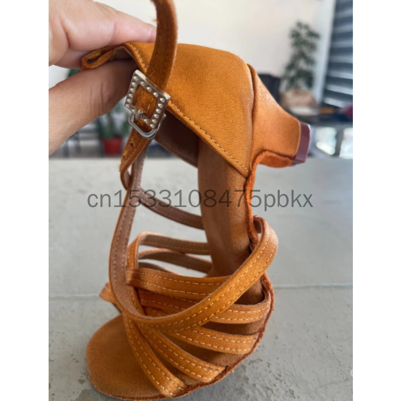 Damskie satynowe buty do tańca – Women Shoes Kinds recenzja i cena